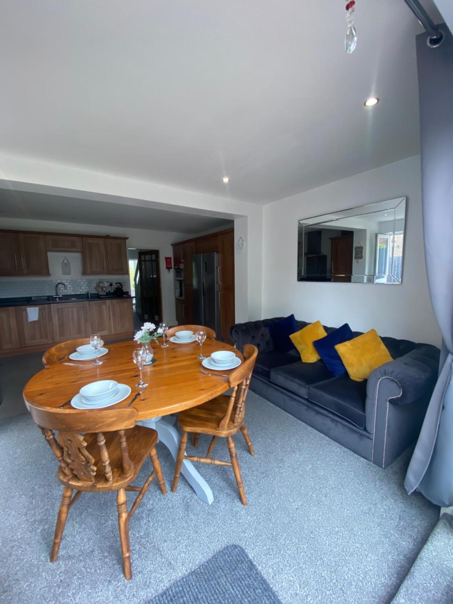 The Brook House - Spacious 3 Bed Home From Home In Burton Burton-upon-Trent Exterior foto