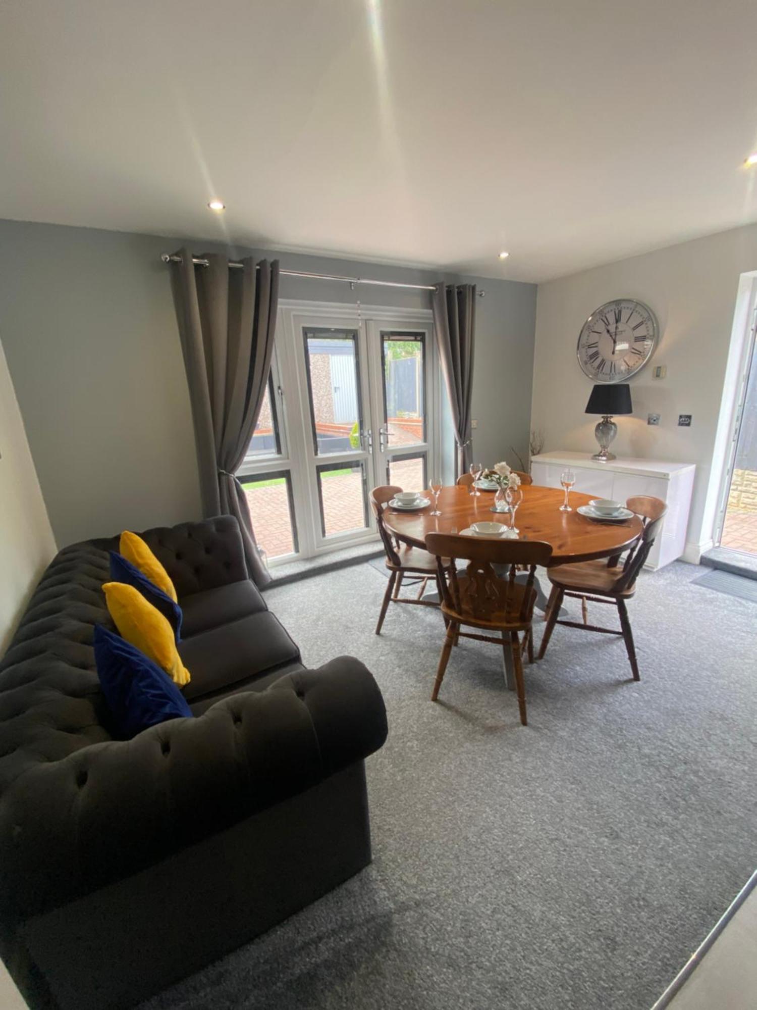 The Brook House - Spacious 3 Bed Home From Home In Burton Burton-upon-Trent Exterior foto